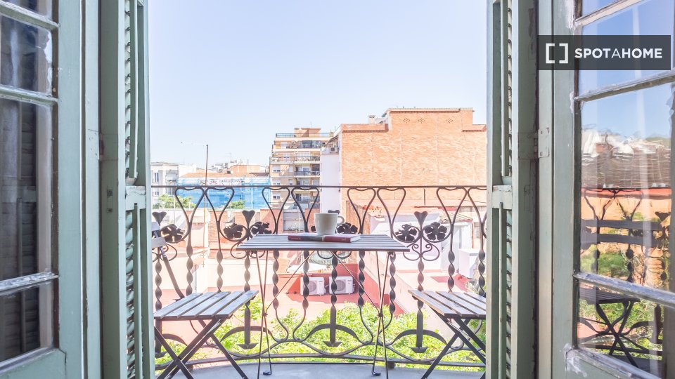 Double room Barcelona, 4 beds, 90m² — photo 1