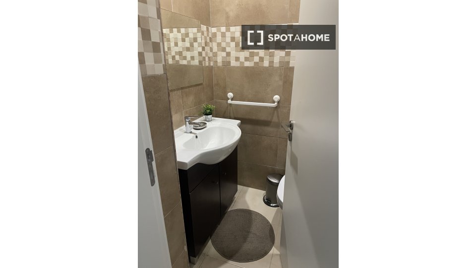 Apartment Lisbon, 3 beds, 90m² — photo 9