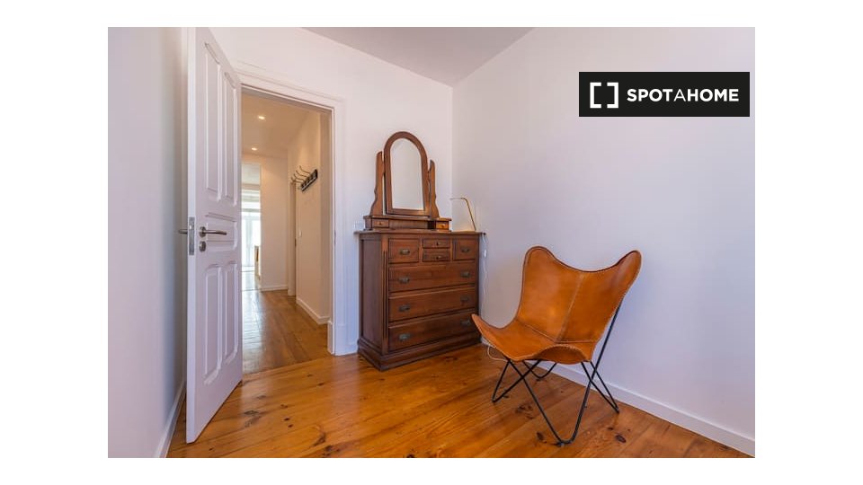 Apartment Lisbon, 2 beds — photo 8