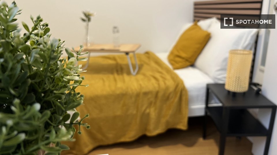 Double room Madrid, 3 beds, 50m² — photo 35