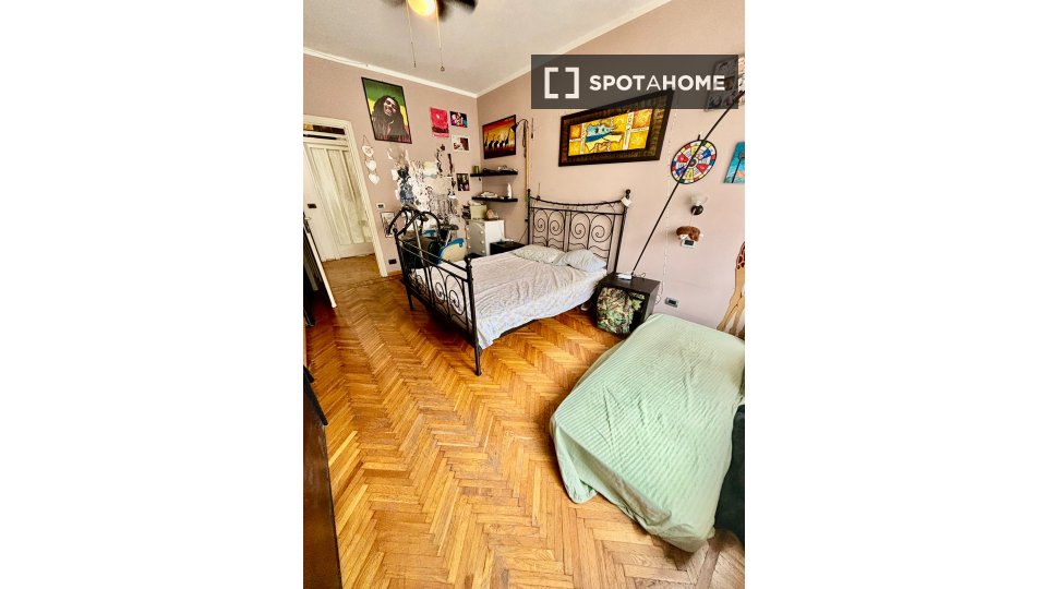 Double room Turin, 6 beds, 125m² — photo 1