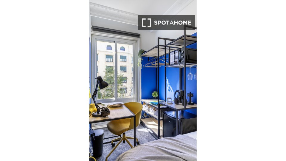Double room Madrid, 8 beds — photo 48