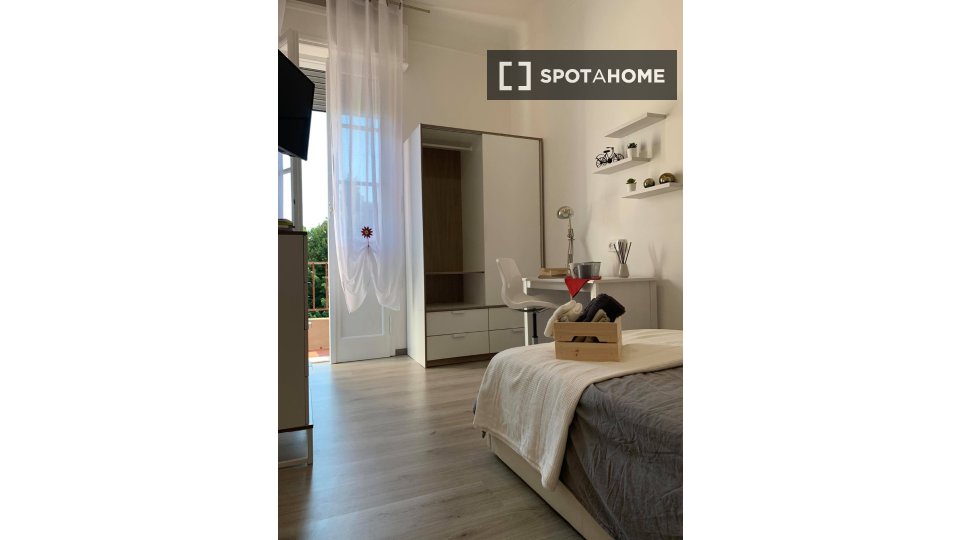Double room Bologna, 3 beds — photo 15