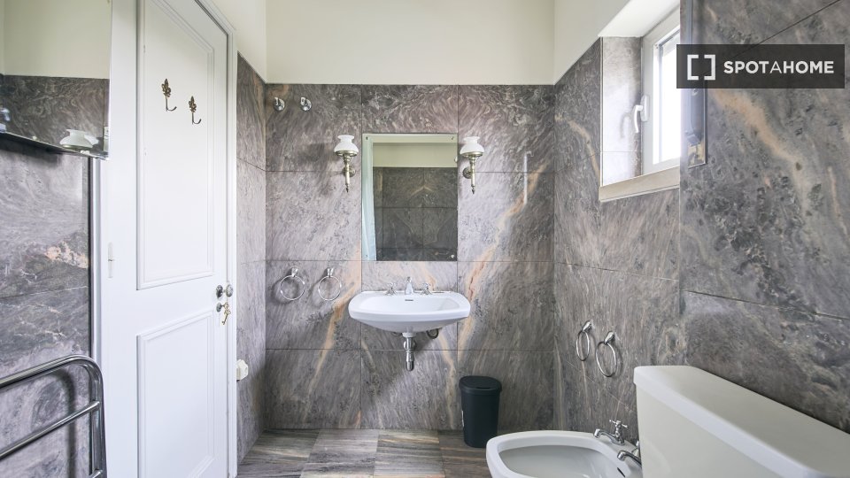 Double room Lisbon, 7 beds — photo 3