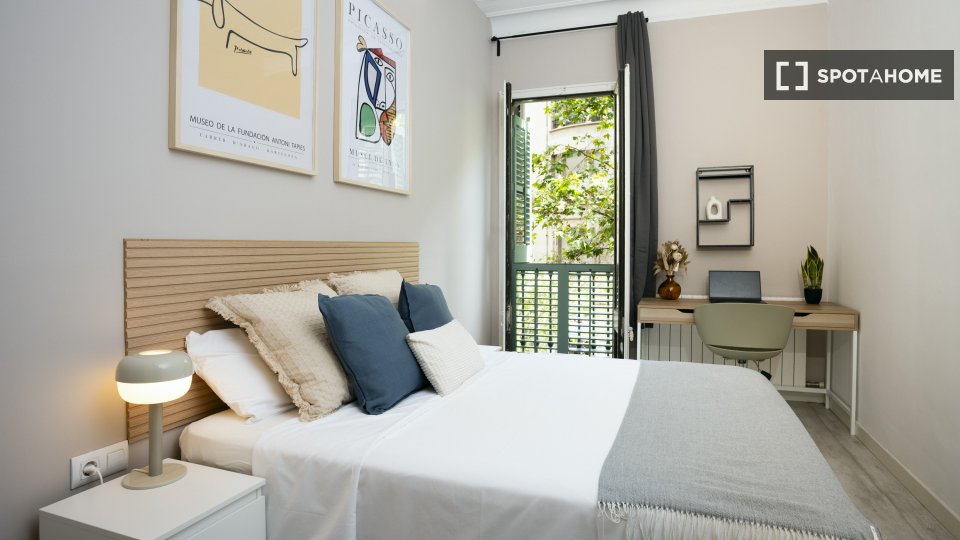 Double room Barcelona, 6 beds, 180m² — photo 14