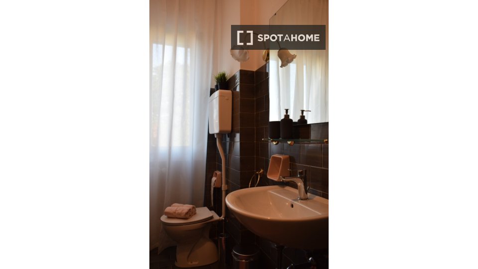 Double room Brescia, 6 beds — photo 9