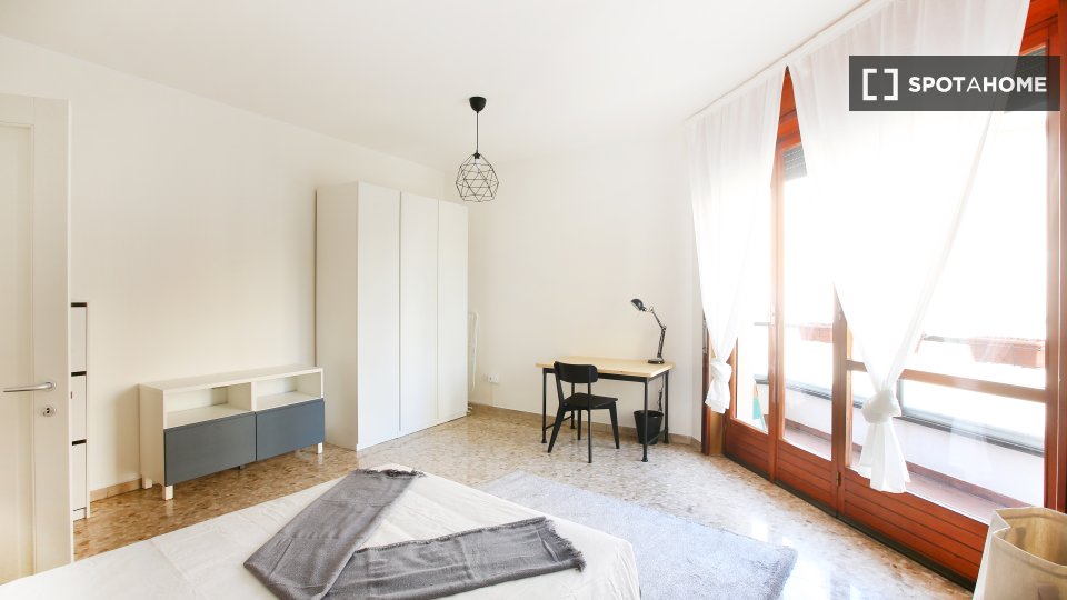 Double room Milan, 3 beds, 80m² — photo 7