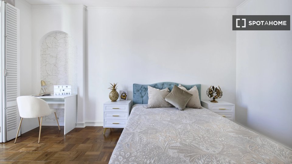 Double room Lisbon, 7 beds — photo 13