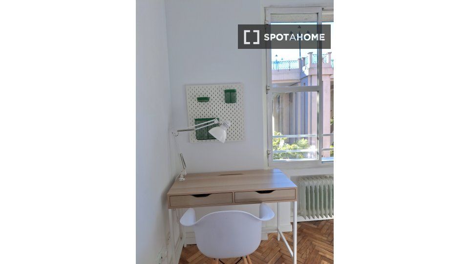 Double room Madrid, 6 beds — photo 17