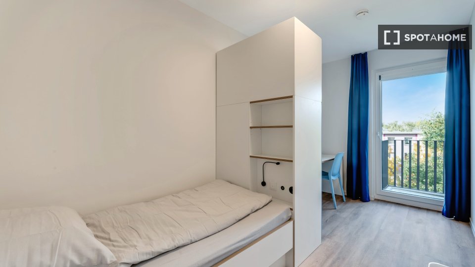 Double room Berlin, 5 beds, 91m² — photo 4