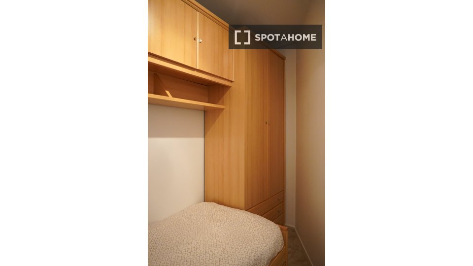 Double room Madrid, 6 beds — photo 4