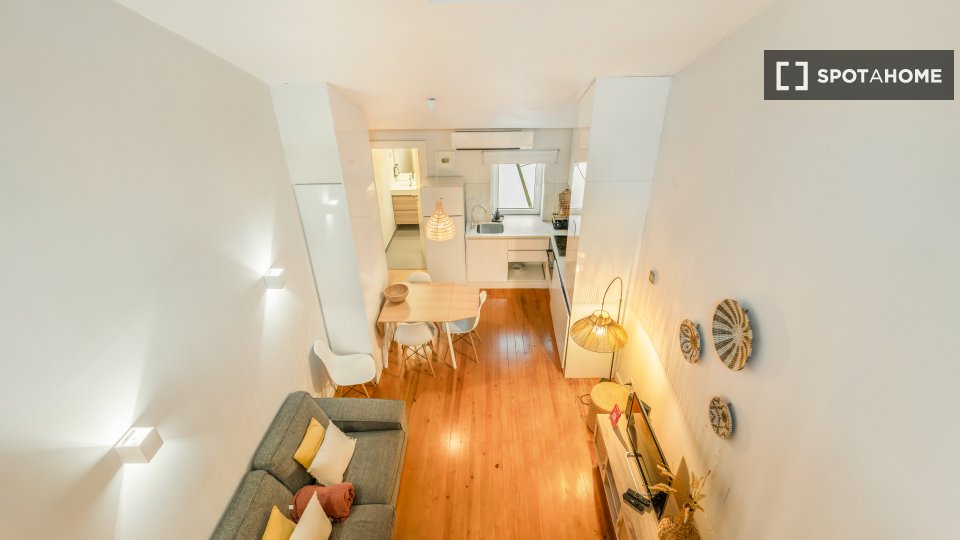 Apartment Lisbon, 2 beds — photo 44