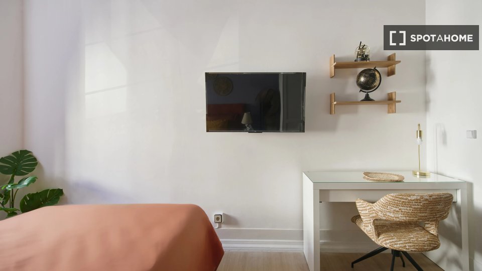 Double room Lisbon, 9 beds — photo 13