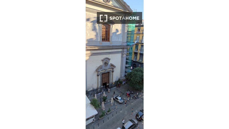 Double room Naples, 5 beds, 120m² — photo 17