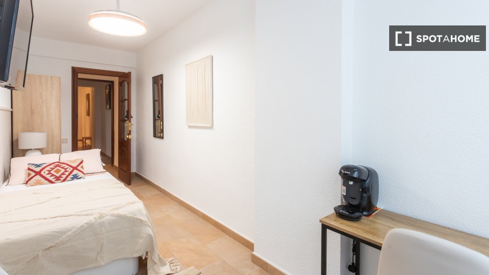 Double room Alicante, 7 beds — photo 6