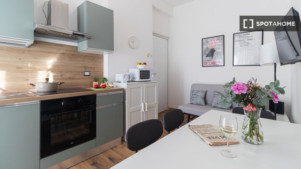 Apartment Milan, 2 beds, 67m² — photo 4