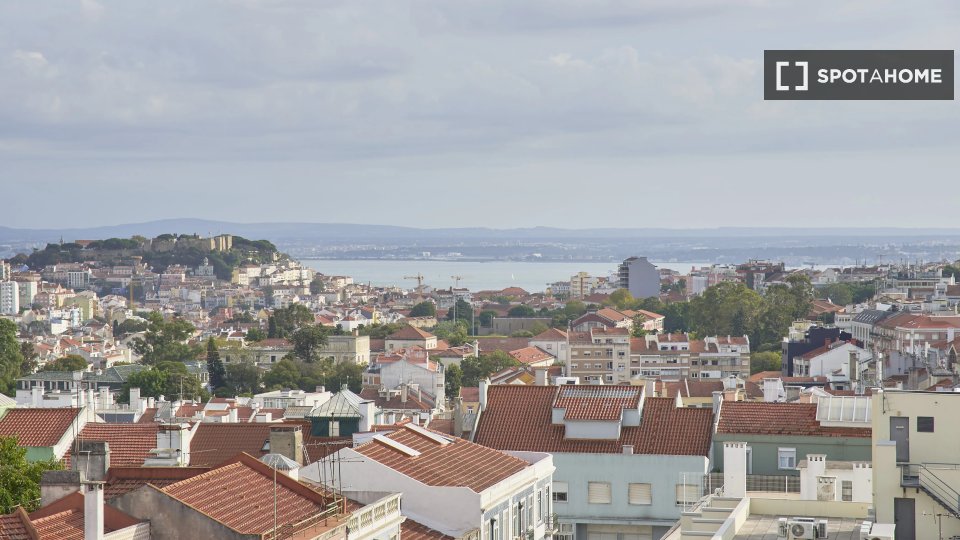 Double room Lisbon, 9 beds — photo 5