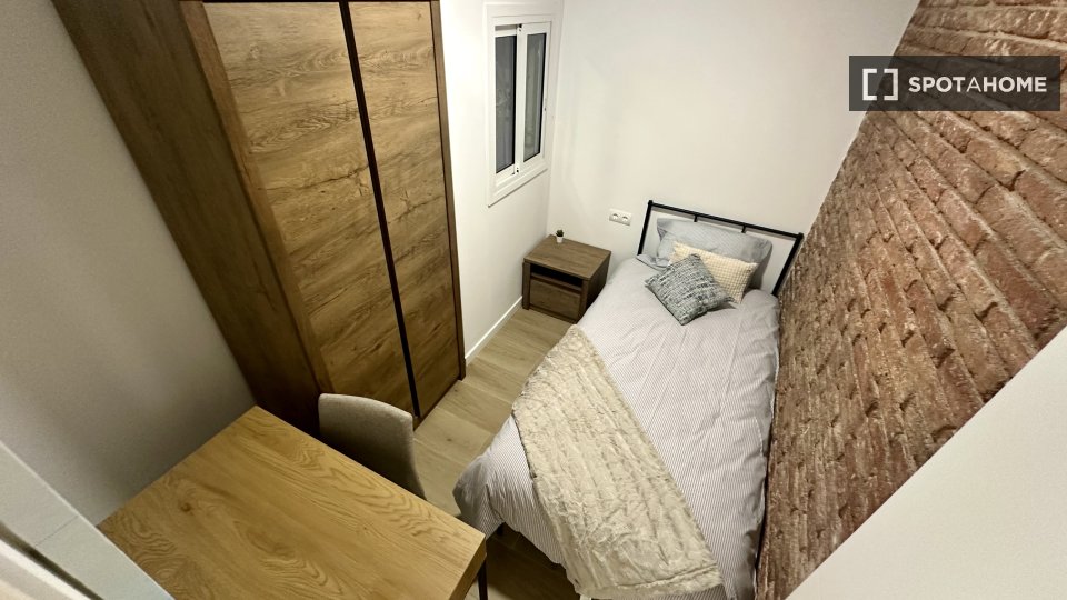 Double room Barcelona, 4 beds, 70m² — photo 34
