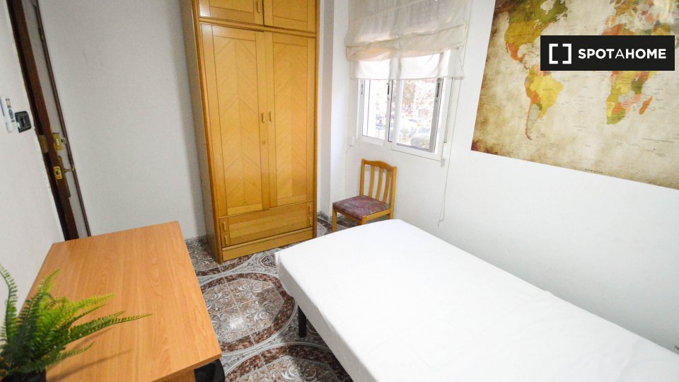 Habitación soleada en alquiler en Algirós, Valencia
