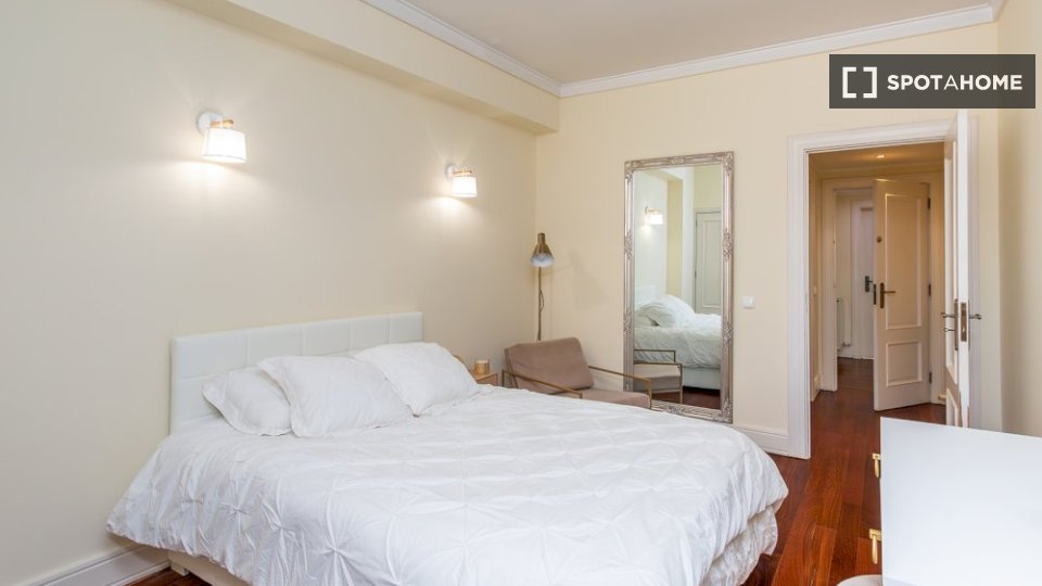 Double room Lisbon, 8 beds — photo 10