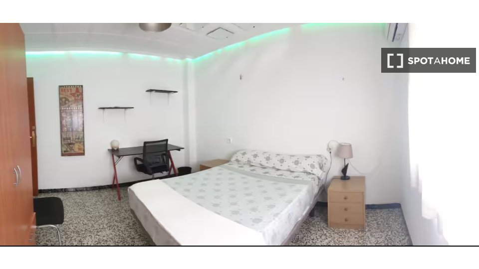 Double room Alicante, 4 beds, 100m² — photo 8