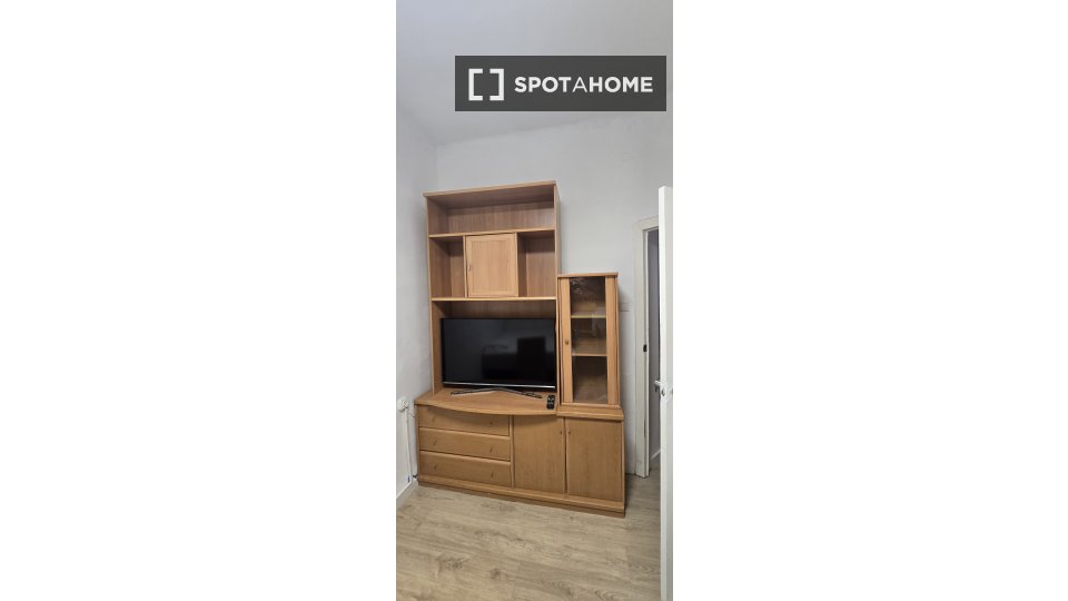 Double room Valencia, 4 beds, 65m² — photo 11