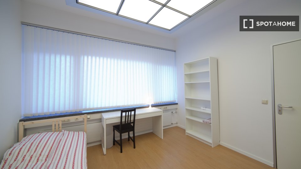 Double room Munich, 6 beds, 130m² — photo 18