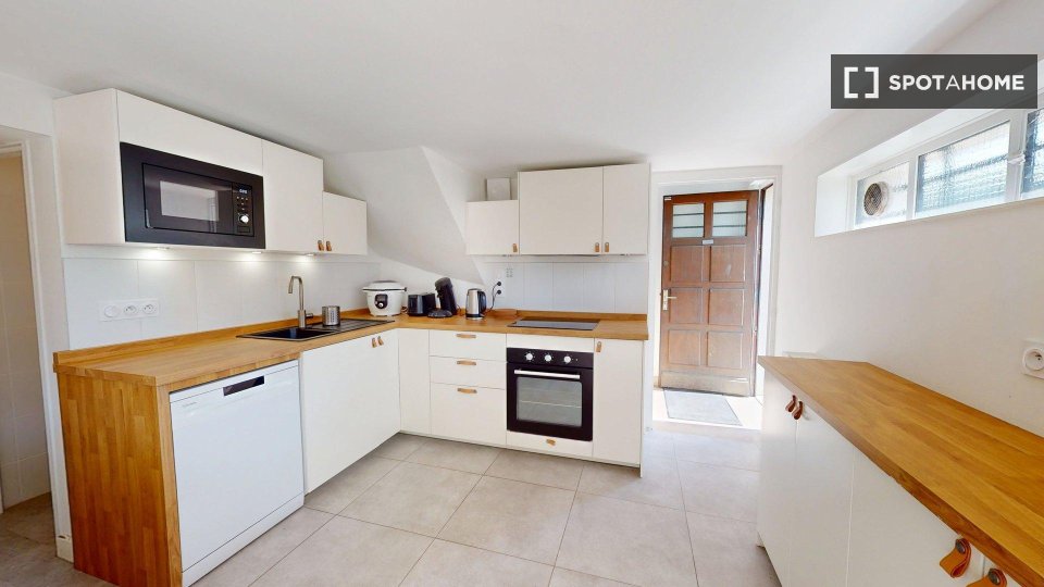 Double room Lyon, 6 beds, 116m² — photo 11