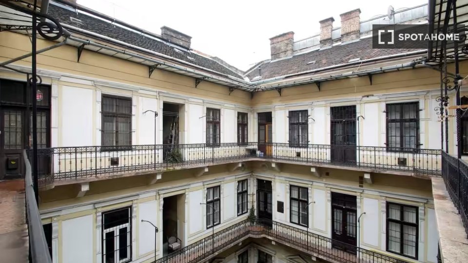 Apartment Budapest, 2 beds — photo 9