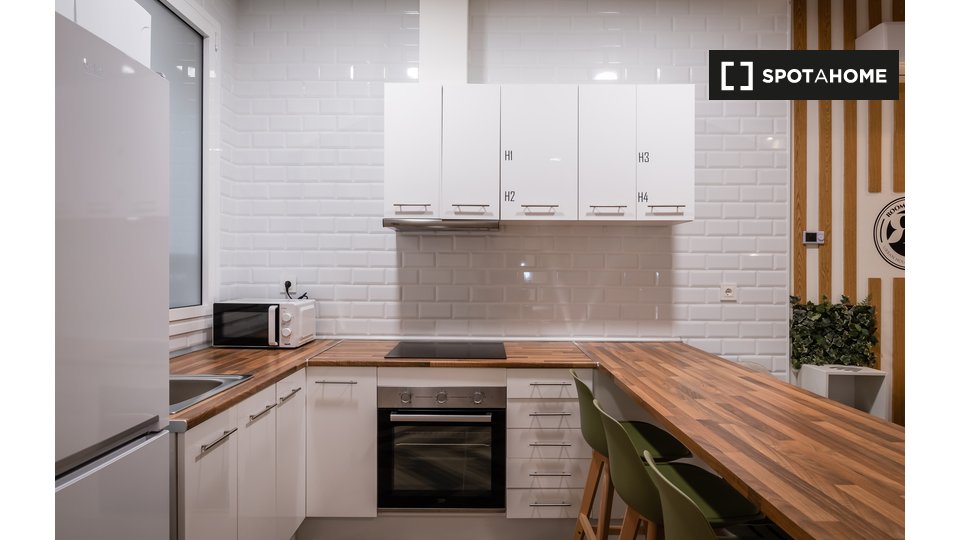 Double room Barcelona, 4 beds, 98m² — photo 26