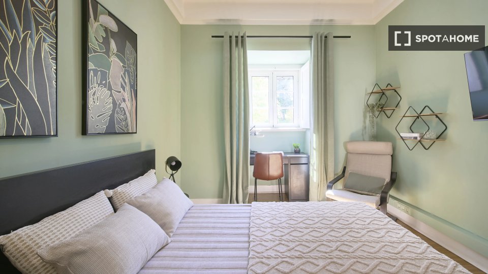 Double room Lisbon, 9 beds — photo 12