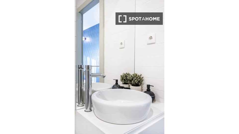 Apartment Porto, 1 bed, 56m² — photo 12