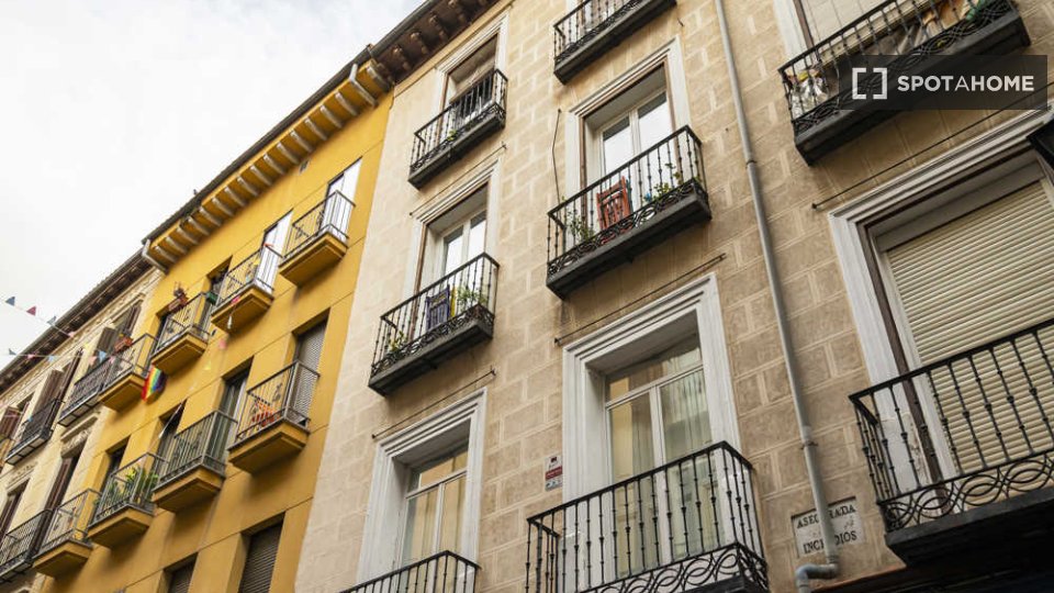 Double room Madrid, 6 beds — photo 65