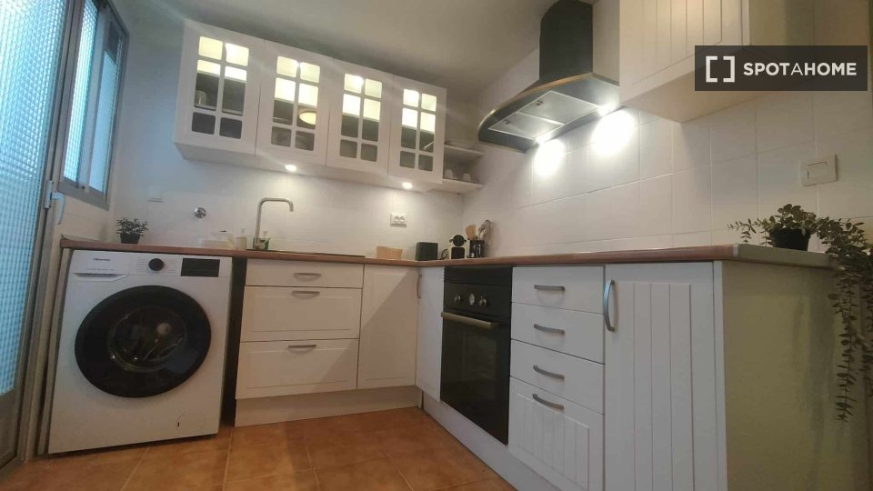 Double room Valencia, 4 beds, 120m² — photo 14