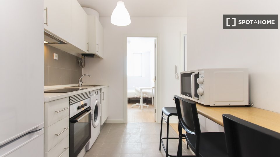 Double room Lisbon, 4 beds — photo 5