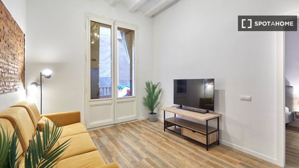 Apartment Barcelona, 2 beds, 80m² — photo 20