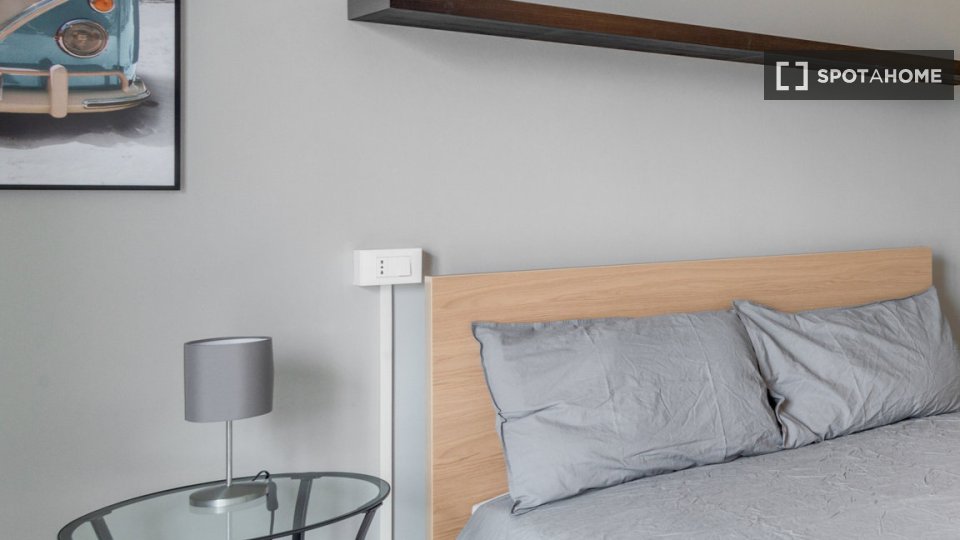 Double room Milan, 3 beds, 105m² — photo 2