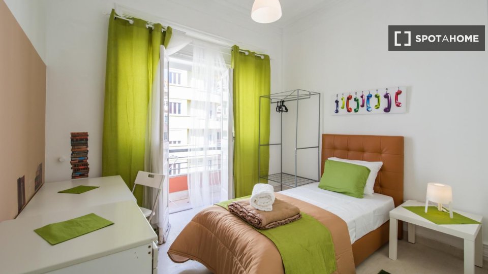 Double room Lisbon, 20 beds — photo 30