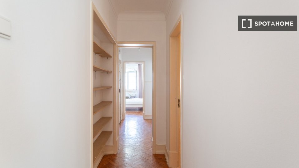 Double room Lisbon, 4 beds — photo 3