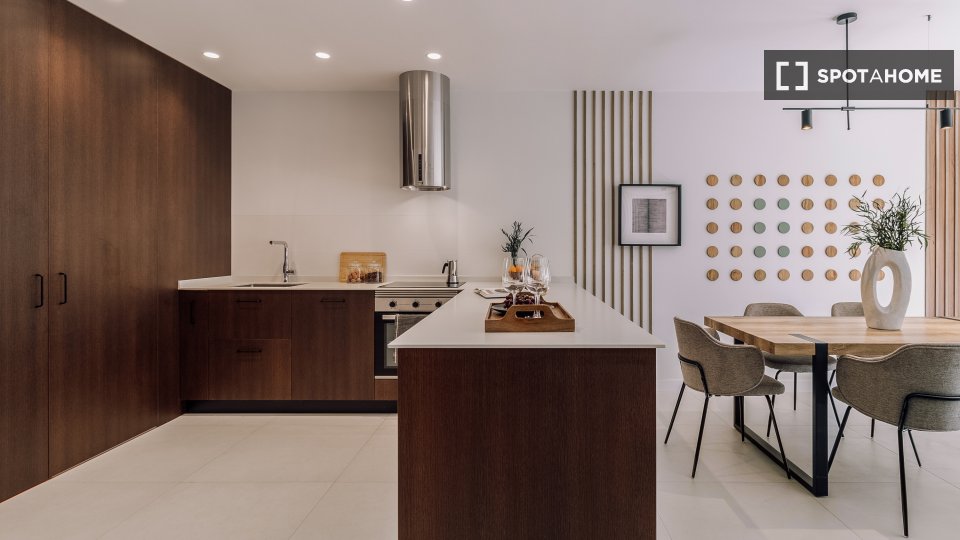 Apartamento en alquiler en Almagro, Madrid.