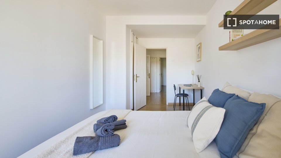 Double room Lisbon, 6 beds — photo 3