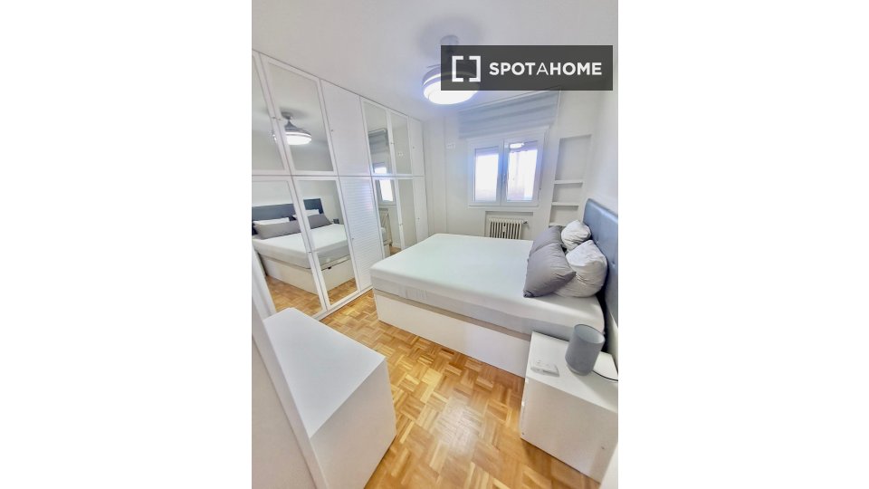 Double room Madrid, 5 beds — photo 6