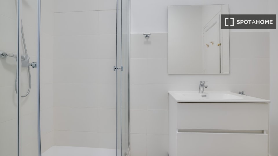 Double room Barcelona, 6 beds, 100m² — photo 13