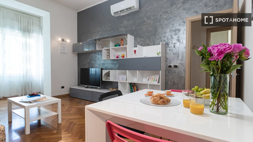 Apartment Milan, 1 bed, 63m² — photo 15