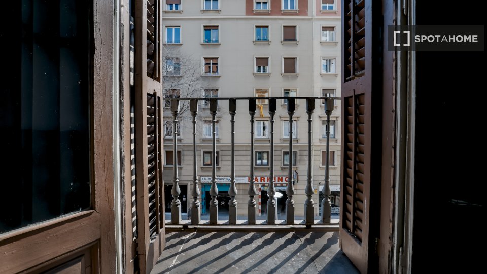Double room Barcelona, 6 beds, 100m² — photo 7