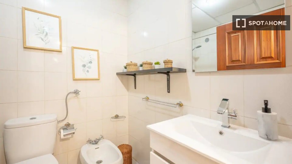 Apartment Lisbon, 1 bed — photo 11