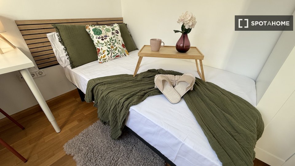 Double room Madrid, 4 beds — photo 6