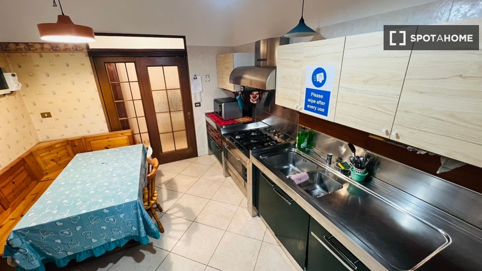 Double room Milan, 4 beds — photo 19