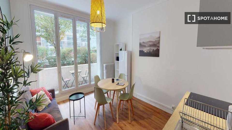 Double room Paris, 4 beds, 70m² — photo 2