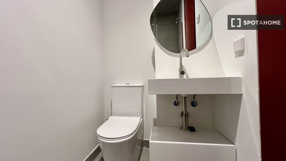 Double room Madrid, 6 beds, 200m² — photo 6